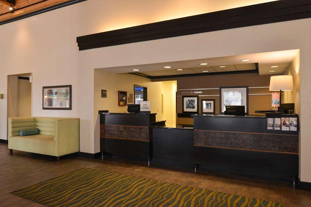 Comfort Inn & Suites Toledo Bagian luar foto