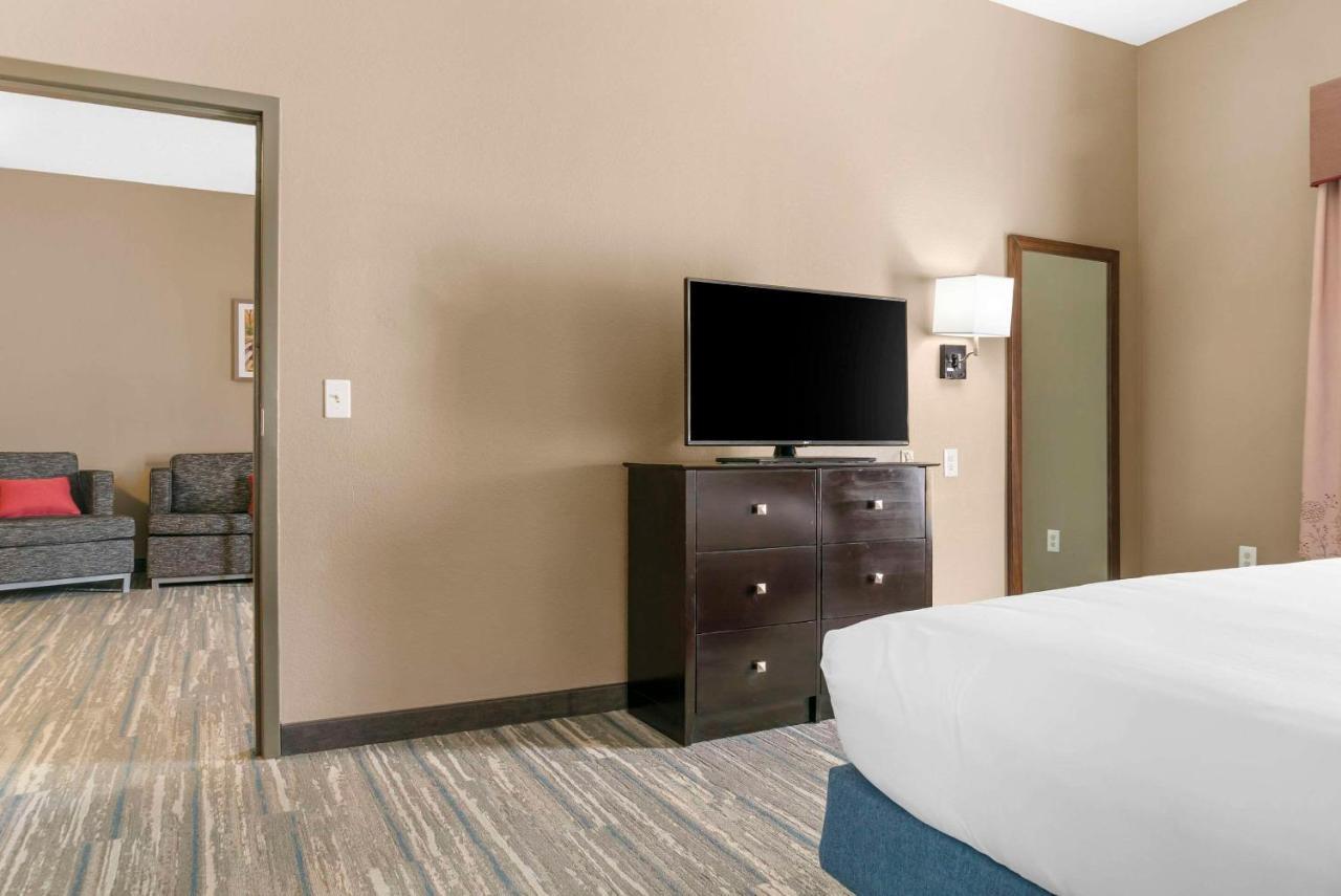 Comfort Inn & Suites Toledo Bagian luar foto