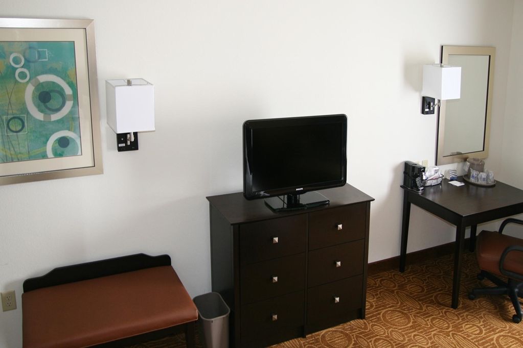 Comfort Inn & Suites Toledo Ruang foto