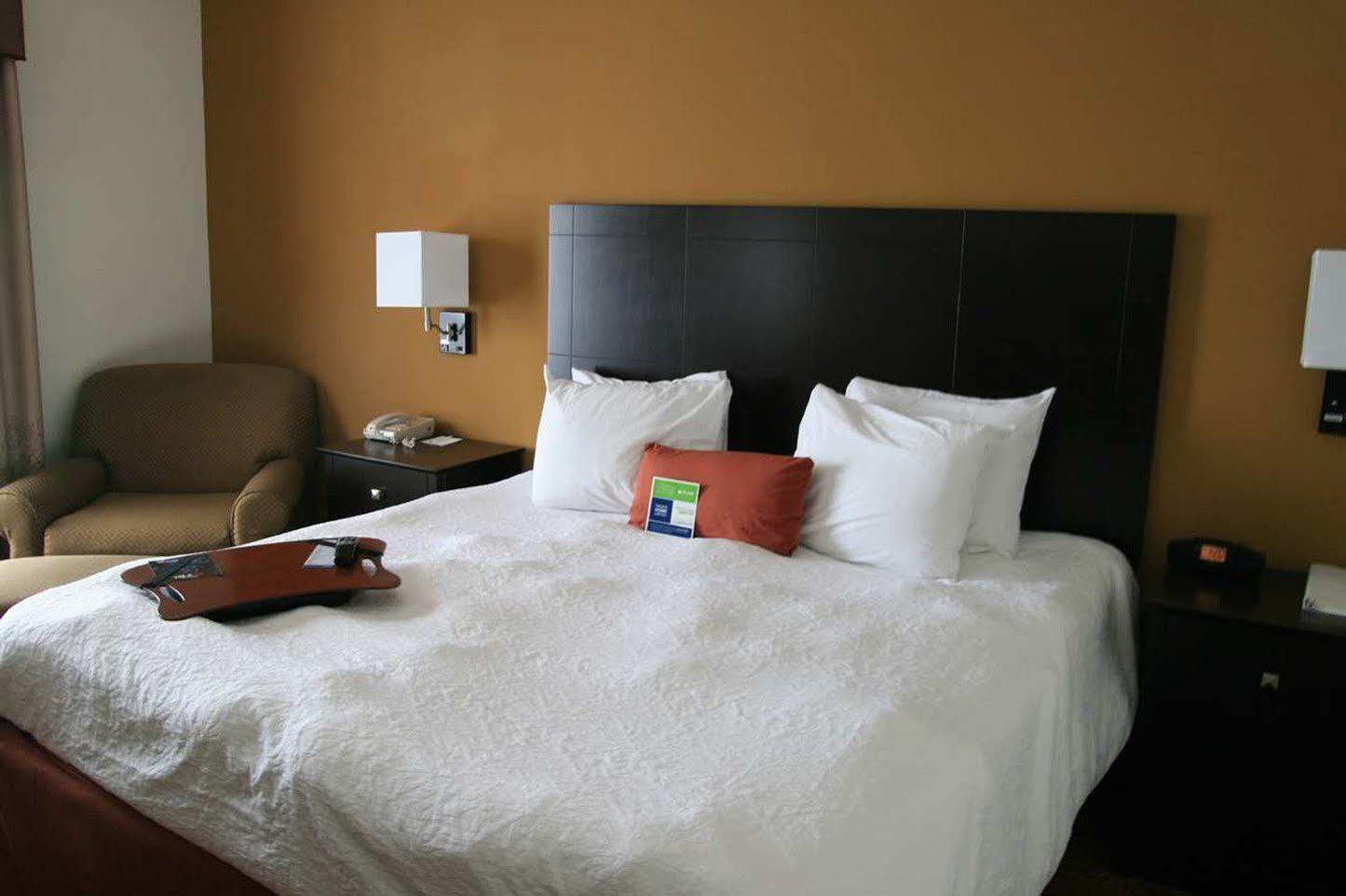 Comfort Inn & Suites Toledo Bagian luar foto